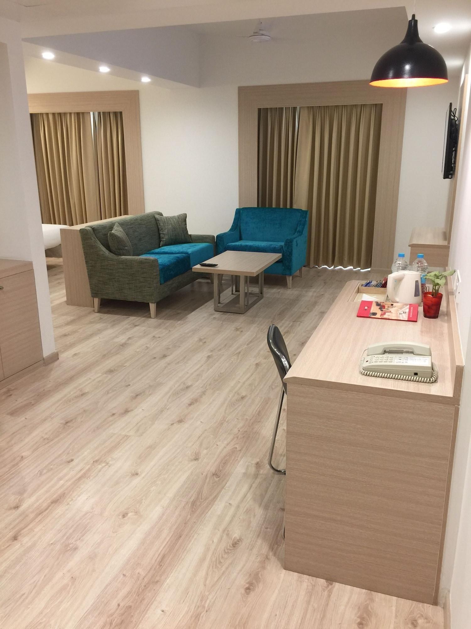 Red Fox By Lemon Tree Hotels, Sector 60, Gurugram Gurgaon Exteriör bild