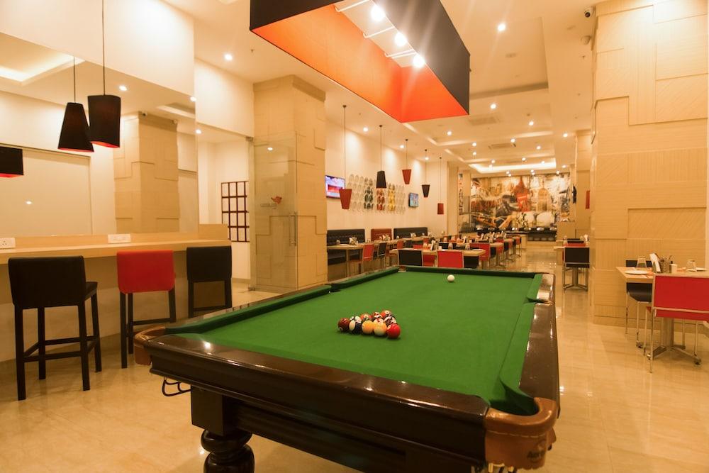 Red Fox By Lemon Tree Hotels, Sector 60, Gurugram Gurgaon Exteriör bild